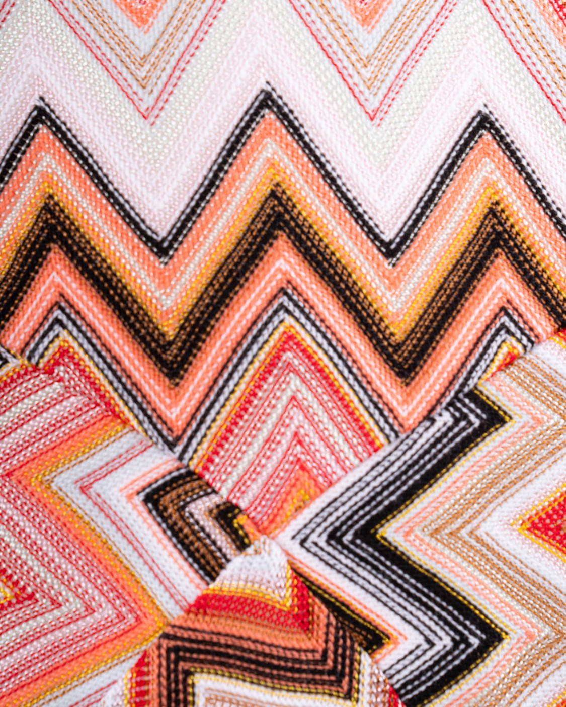 shop MISSONI  Abito: Missoni abito lungo patchwork con motivo zig zag e spalline incrociate.
Abito lungo.
Motivo patchwork.
Iconico motivo a zig zag.
Spalline incrociate.
Composizione: 52%Cotone, 48%Viscosa.
Made in Italy.. DS25SG27 BR00ZU-SM9KX number 1150212